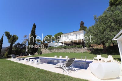 /international/es/mont-ras-catalonia-310098264377/