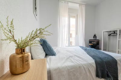 /international/es/calle-de-la-redondilla-madrid-madrid-310104499207/