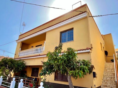 /international/es/san-cristobal-de-la-laguna-canary-islands-310108421077/