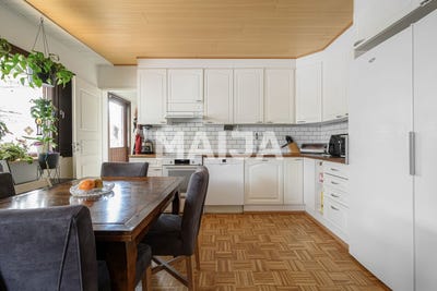 /international/fi/kyparakuja-12-espoo-uusimaa-310106572244/