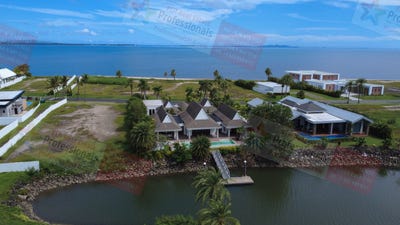 /international/fj/naisoso-island-western-division-310106401436/