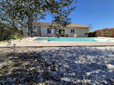 /international/fr/sauveterre-de-guyenne-aquitaine-310106780335/