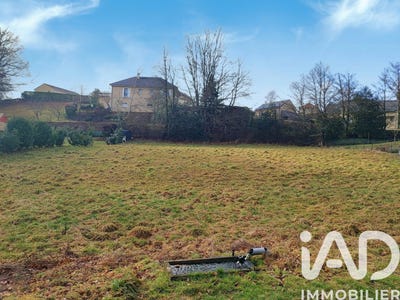 /international/fr/lafeuillade-en-vezie-auvergne-310105741830/