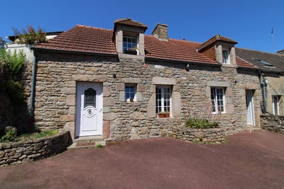 /international/fr/saint-pierre-eglise-la-basse-normandie-310100409512/