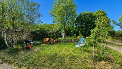 /international/fr/rue-de-louplande-louplande-pays-de-la-loire-310106043845/