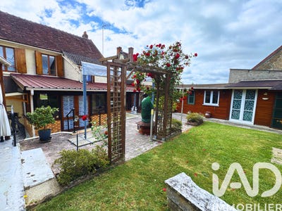 /international/fr/sainte-colombe-des-bois-burgundy-310108862442/