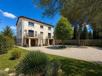 /international/fr/carcassonne-languedoc-roussillon-310108526673/