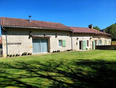 /international/fr/antonne-et-trigonant-aquitaine-310107332008/