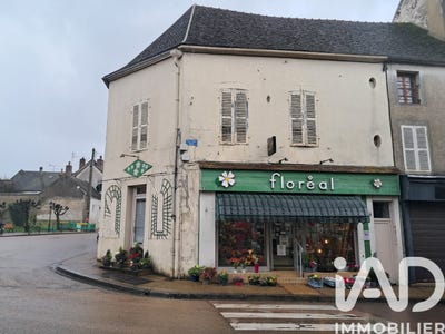 /international/fr/brienon-sur-armancon-burgundy-310105988366/