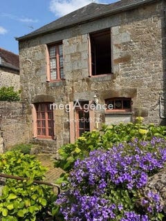 /international/fr/carrouges-la-basse-normandie-310100177105/