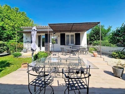 /international/fr/l-isle-sur-la-sorgue-provence-alpes-cote-d-azur-310108705040/