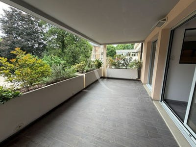 /international/fr/bourg-en-bresse-rhone-310108212110/