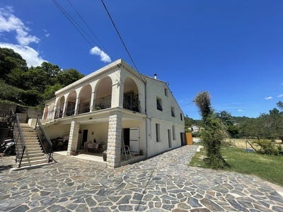 /international/fr/saint-ambroix-languedoc-roussillon-310108792446/