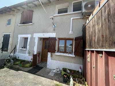 /international/fr/alloue-charente-310100904646/