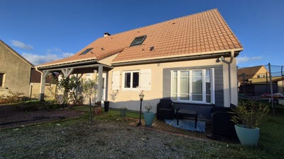 /international/fr/guecelard-pays-de-la-loire-310103995816/
