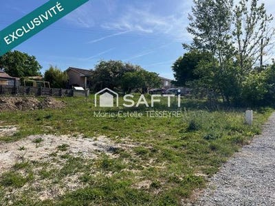 /international/fr/la-lande-de-fronsac-aquitaine-310107446619/