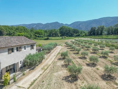 /international/fr/oppede-hh-16200074-oppede-provence-alpes-cote-d-azur-310108597516/