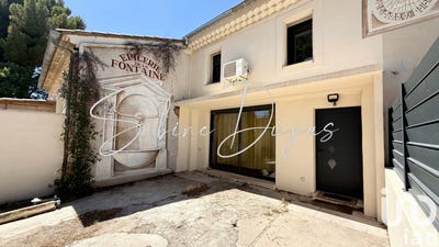 /international/fr/l-isle-sur-la-sorgue-provence-alpes-cote-d-azur-310101017809/