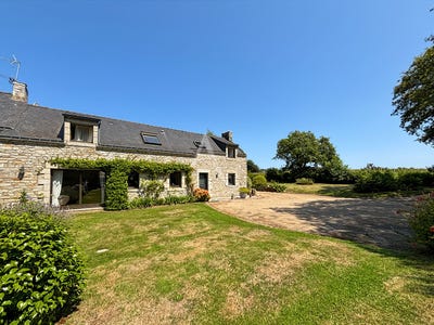 /international/fr/saint-ave-brittany-310104468221/