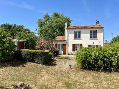 /international/fr/antezant-la-chapelle-charente-310100763098/