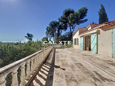 /international/fr/fayence-provence-alpes-cote-d-azur-310109100838/