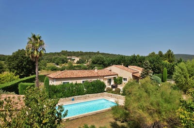 /international/fr/uzes-aquitaine-310101653007/