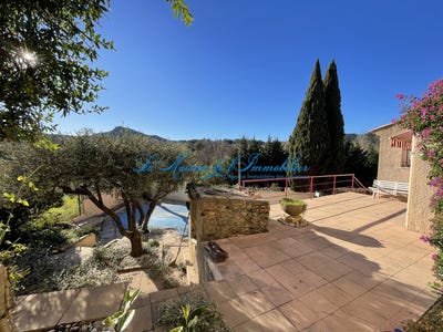 /international/fr/anduze-languedoc-roussillon-310108866135/