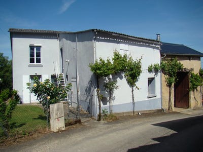 /international/fr/chateau-garnier-charente-310108677616/