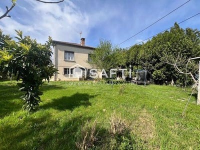 /international/fr/roquemaure-languedoc-roussillon-310106751407/