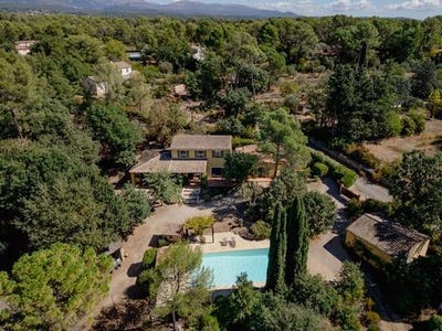 /international/fr/fayence-provence-alpes-cote-d-azur-310109116505/