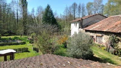 /international/fr/alloue-charente-310099317302/