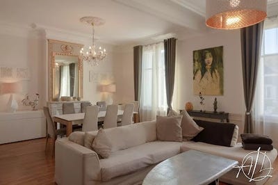 /international/fr/orleans-centre-val-de-loire-310098442873/