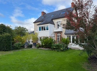 /international/fr/malestroit-brittany-310103245926/
