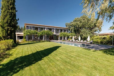 /international/fr/mougins-provence-alpes-cote-d-azur-310108465894/