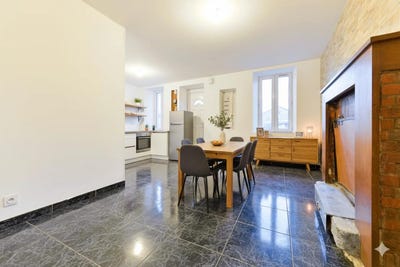 /international/fr/aigrefeuille-sur-maine-pays-de-la-loire-310107966593/