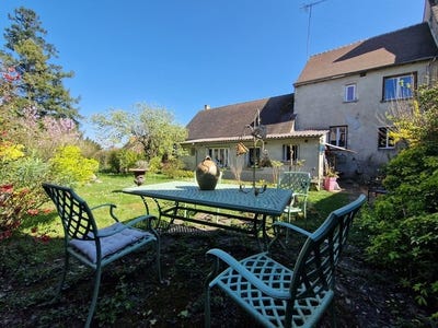 /international/fr/saint-pourcain-sur-sioule-auvergne-310107744076/