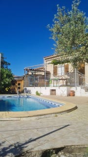 /international/fr/collias-languedoc-roussillon-310108954532/