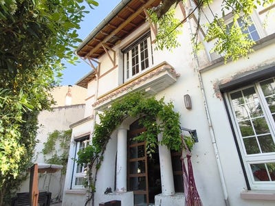 /international/fr/villeneuve-les-beziers-languedoc-roussillon-310108765177/