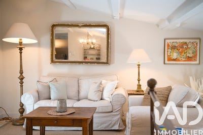 /international/fr/uzes-languedoc-roussillon-310108137956/