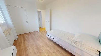 /international/fr/rue-anatole-france-vaulx-en-velin-rhone-310103137163/