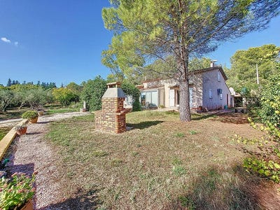 /international/fr/carnoules-provence-alpes-cote-d-azur-310098701584/