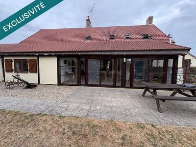 /international/fr/vicq-exemplet-centre-val-de-loire-310103713977/
