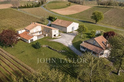 /international/fr/saint-emilion-aquitaine-310108087632/