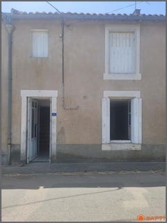 /international/fr/la-ferriere-en-parthenay-charente-310108995078/?lang=fr