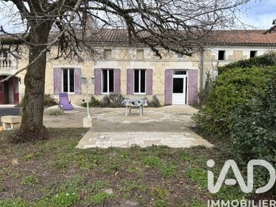 /international/fr/chepniers-charente-310107360137/