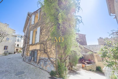 /international/fr/saignon-provence-alpes-cote-d-azur-310098746407/