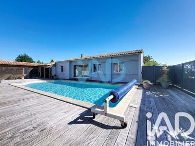 /international/fr/villiers-en-plaine-charente-310103137004/