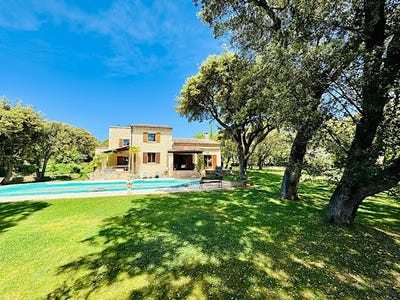/international/fr/grignan-rhone-310108211594/