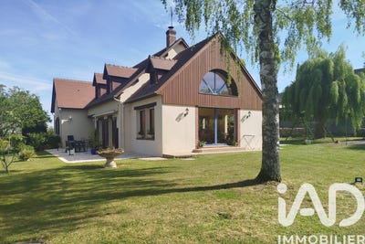 /international/fr/lamnay-pays-de-la-loire-310107671837/