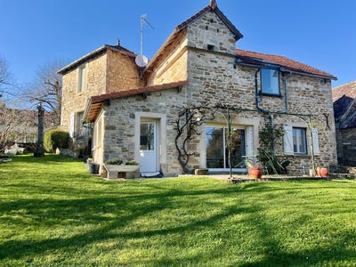 /international/fr/sainte-croix-midi-pyrenees-310106944209/